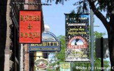 Shopping on Aspen Avenue in Flagstaff